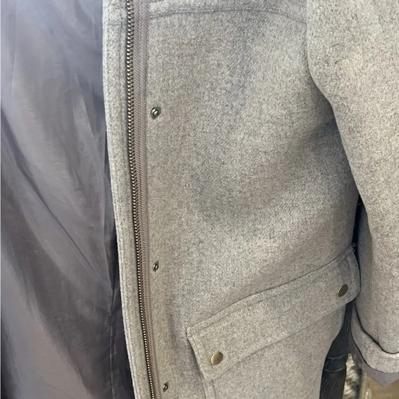 Jcrew Winter Parka Coat With Fur Hood Size 2 - Gently Worn - Picture 7 of 16